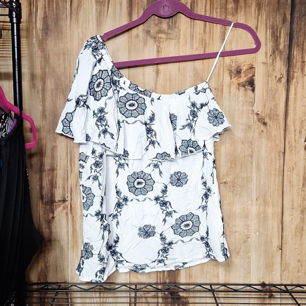 ALLISON JOY ONE SHOULDER WHITE TOP SMALL